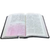 Biblia de la Mujer conforme al Corazón de Dios RV1960, Elizabeth George, imit. piel, morado - Imagen 4