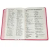 Biblia con Letra Grande Concordancia Amplia RVR1960, Tamaño Manual Imitación Piel, Fucsia con Indice - Imagen 4