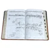 Biblia de Estudio MacArthur RV1960, imit. piel, duotono café con índice - Imagen 3