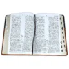 Biblia de Estudio MacArthur RV1960, imit. piel, duotono café con índice - Imagen 4