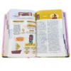 Biblia para Niños con Letra Grande Mayúscula RV1960: Amigos de la Biblia, tapa dura rosado con índice impreso - Imagen 4