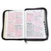 Biblia Bolsillo con Cierre RV1960, imit piel vino con índice - Apocalipsis 2:7 - Imagen 3