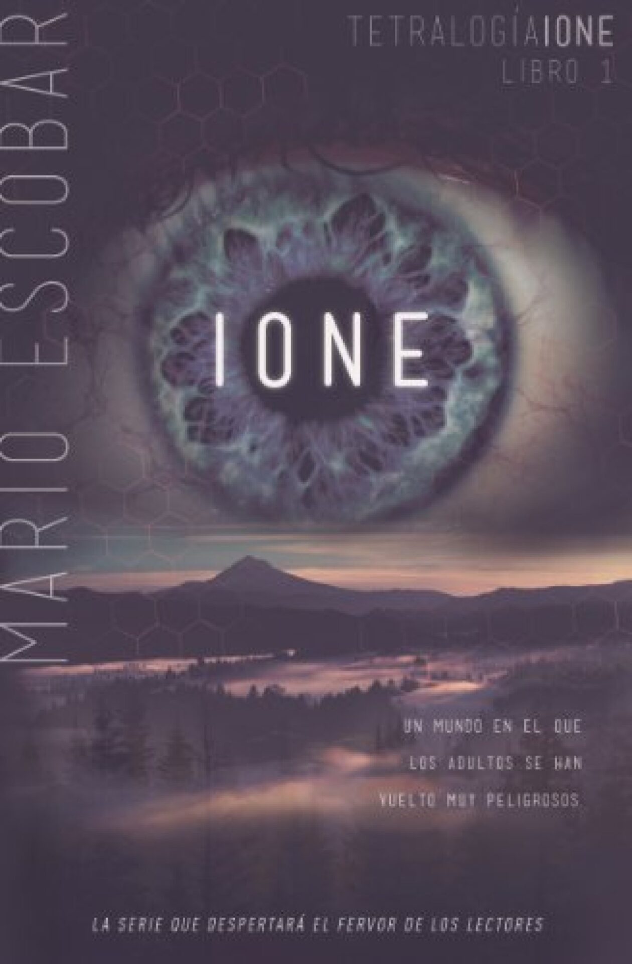 IONE - Tapa Blanda - Mario Escobar