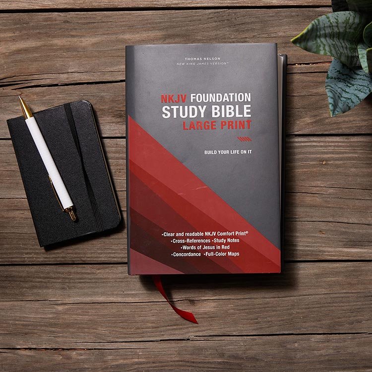 NKJV, Foundation Study Bible, Large Print, Hardcover, Red Letter, Thumb Indexed, Comfort Print : Holy Bible, New King James Version - Imagen 10