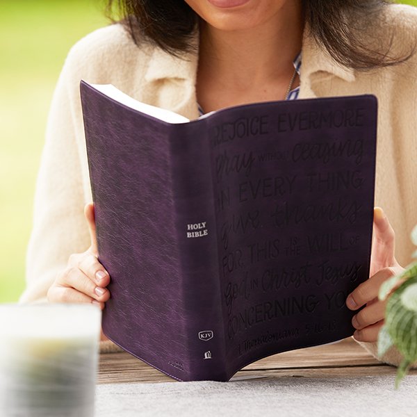 KJV Large Print Bible w/ 53,000 Cross References, Purple Leathersoft, Red Letter, Comfort Print - Imagen 10