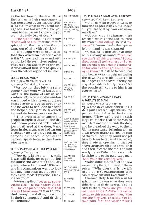 NIV, Compact Center-Column Reference Bible, Leathersoft, Black, Red Letter, Comfort Print - Imagen 8